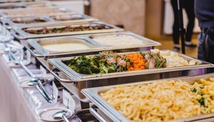 一个面包收2毛钱回扣,四川平武县一中学食堂经理敛财超百万被公诉