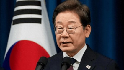 中美谈妥后，与中方会面前，李在明在中国媒体上发文，姿态放的很端正