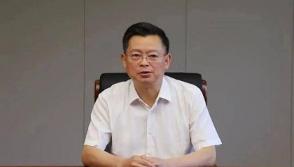 69岁原中央委员落马，7年前曾引咎辞职！贪了近20年的“老虎”被判死缓