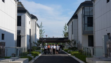 浙江宁波：农村屋顶光伏项目并网 村民共享“阳光经济”