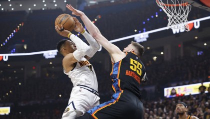 NBA季后赛收视率炸裂!12%增长背后:掘金雷霆抢七封神,未来篮球有戏!