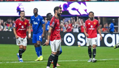 B费不满判罚:英超争议与VAR的双重标准引发热议