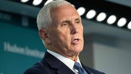 彭斯:公布爱泼斯坦案档案的时机已到