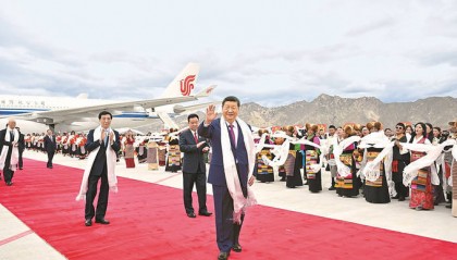 习近平抵拉萨出席西藏自治区成立六十周年庆祝活动