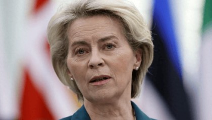 中方警告奏效,特朗普再打“中国牌”,冯德莱恩做了个明智决定,对100%关税说“不”!