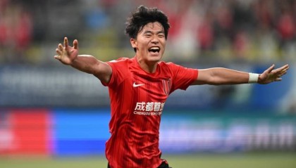 胡荷韬：入选国足后自信心明显提升 希望未来有机会去留洋