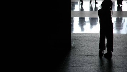 江油霸凌事件:为何弱势家庭的孩子容易被欺负?丨中听