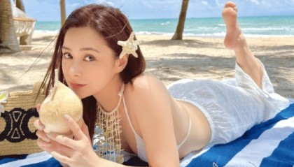 44岁阿娇近照曝光 身材颜值双双在线