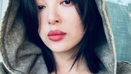 辛芷蕾前经纪人爆料两人决裂详情:培养8年一分未赚,生日当天她把我送上了被告席