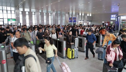 返程客流攀升,国铁集团郑州局计划加开高铁109列