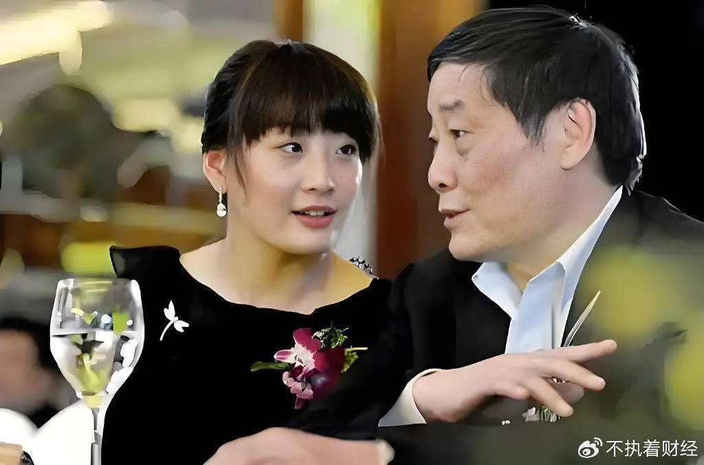 还是曹德旺说出大实话！他直怼宗庆后，数据证实了曹德旺的暴利论