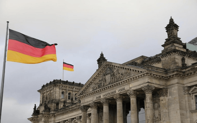 现在才看懂默克尔的远见：当年坚决不用默茨，原来是德国躲过一劫？刚上任仅8个月，默茨已惹出大祸