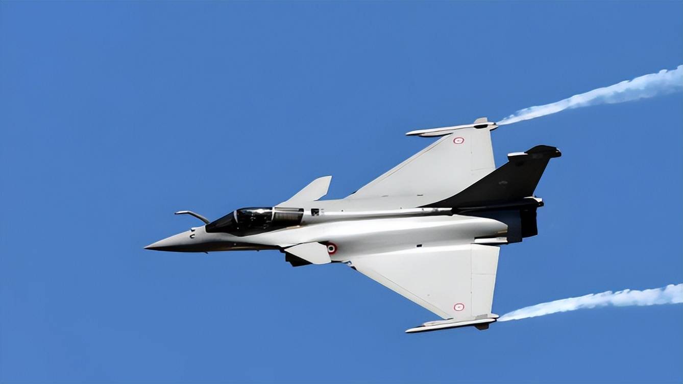 出大事了!百架战机开路,乌克兰迎来新靠山?克宫表态:不足为惧,事情果然不简单