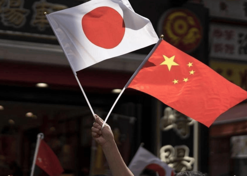 高市早苗再度表态，已撤回涉台挑衅言论？中方外交部：错上加错，罪加一等！