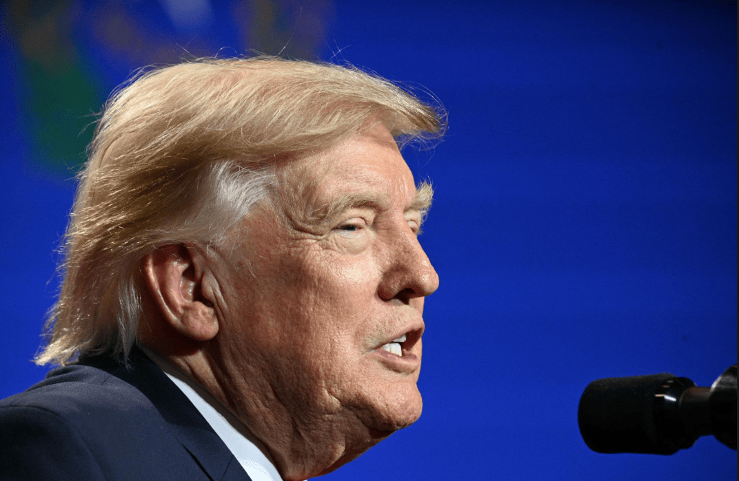 美史上第一位痴呆总统？特朗普疑似痴呆，专家预测：他很快会辞职