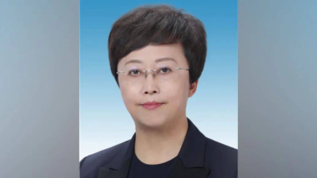 郑莉，跨省履新